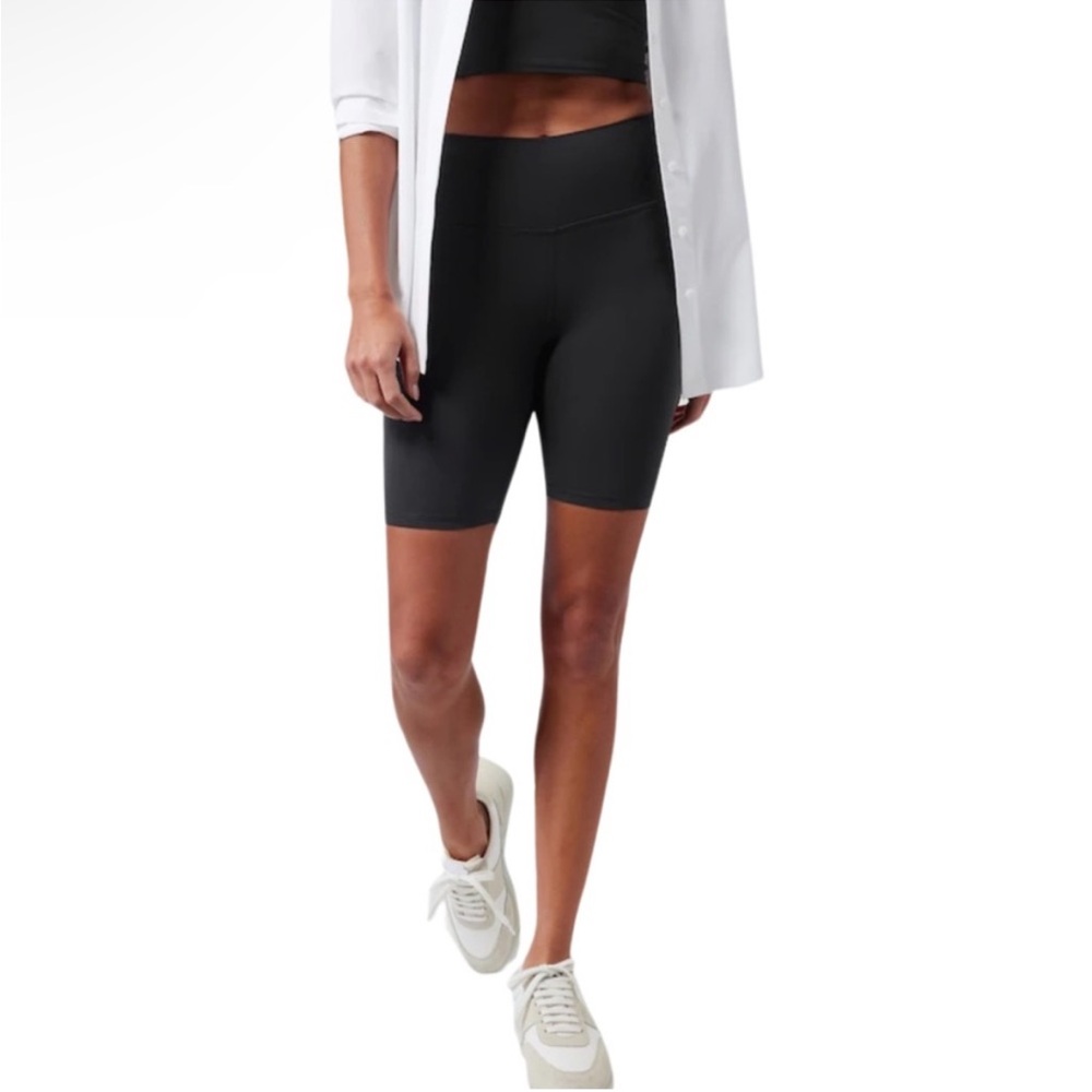 Athleta Black Transcend 7” Bike Shorts XS